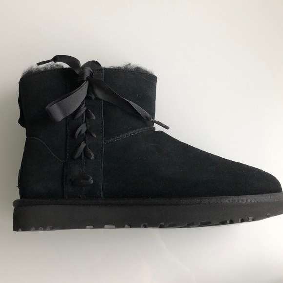Sold UGG Classic Lace-Up mini Boot, size 7, NIB - Picture 8 of 15